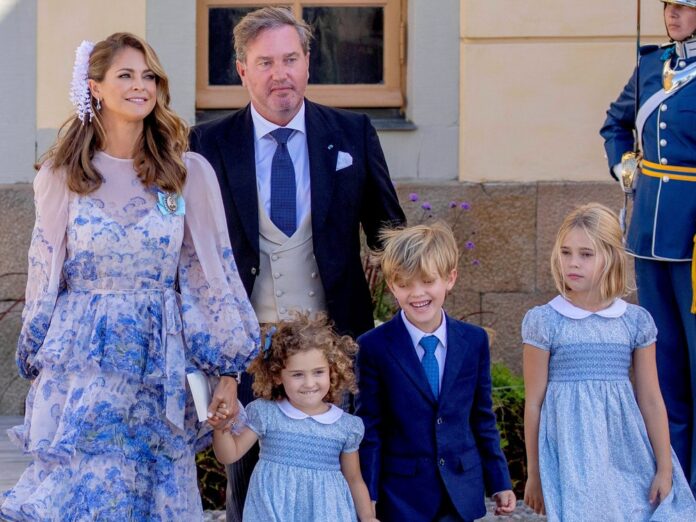 Prinzessin Madeleine (l.) und ihre Familie im Sommer 2021 in Schweden.