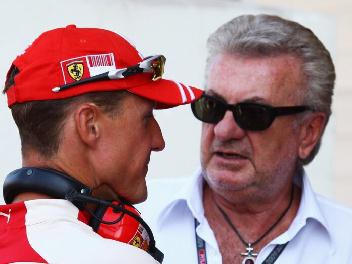 Willi Weber (re.) mit seinem Schützling Michael Schumacher im Jahr 2009 in Spanien.