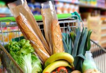 Wie groß ist das Angebot an veganen Lebensmitteln in deutschen Supermärkten und Discountern? Das hat die Albert Schweitzer Stiftung für unsere Mitwelt untersucht.