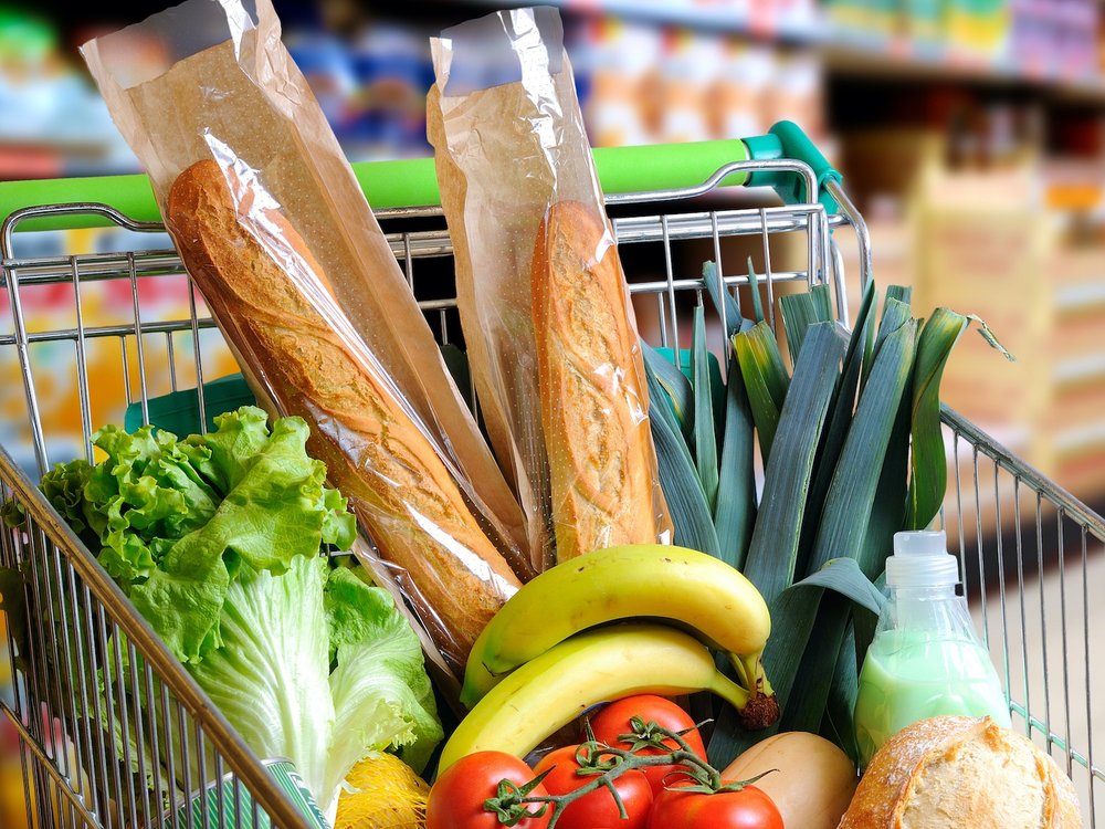 Wie groß ist das Angebot an veganen Lebensmitteln in deutschen Supermärkten und Discountern? Das hat die Albert Schweitzer Stiftung für unsere Mitwelt untersucht.