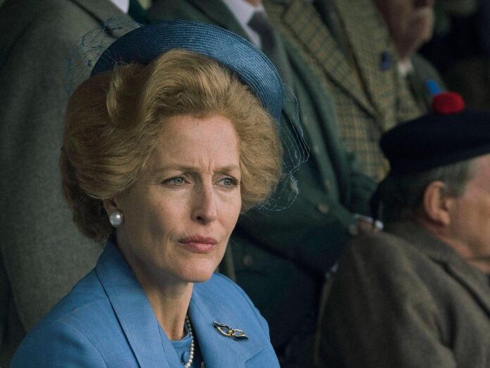 Gillian Anderson als Margaret Thatcher.