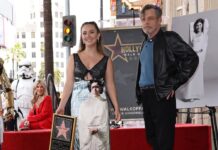 Billie Lourd und Mark Hamill bei der Ehrung von Carrie Fisher mit einem Stern auf dem Hollywood Walk of Fame.