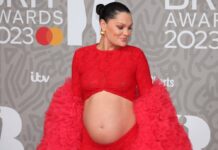 Die schwangere Jessie J bei den Brit Awards im Februar 2023.