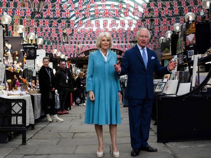 König Charles III. und Königin Camilla in Covent Garden.