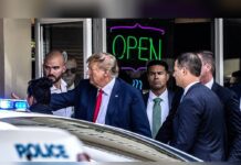 Ex-Präsident Trump vor dem kubanischen Restaurant "Versailles" am 12. Juni 2023