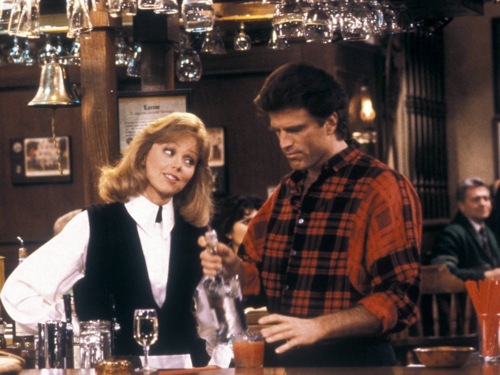 Ted Danson und Shelley Long an der berühmten Bar in "Cheers".