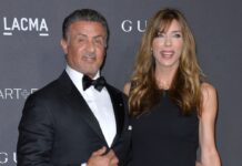 Bei Sylvester Stallone und seiner Frau Jennifer Flavin ist alles wieder in Butter. Das Paar zeigt sich sehr verliebt im Italien-Urlaub.
