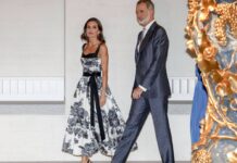 Königin Letizia und König Felipe VI. von Spanien besuchen die Eröffnung einer Galerie in Madrid.