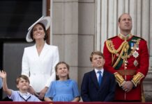 Das britische Thronfolgerpaar Kate und William mit den drei Kindern Louis (v.l.)