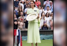 In einem Kleid von Self-Portrait besuchte Prinzessin Kate das Damenfinale in Wimbledon.