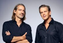 Richard David Precht (l.) und Markus Lanz podcasten seit 2021 gemeinsam.