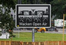 Starker Regen beeinträchtigt die Anreise: Der Startschuss für das Wacken Open Air 2023 soll am Mittwochnachmittag fallen.
