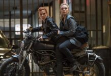 Scarlett Johansson und Florence Pugh (r.) spielen die Hauptrollen in "Black Widow".