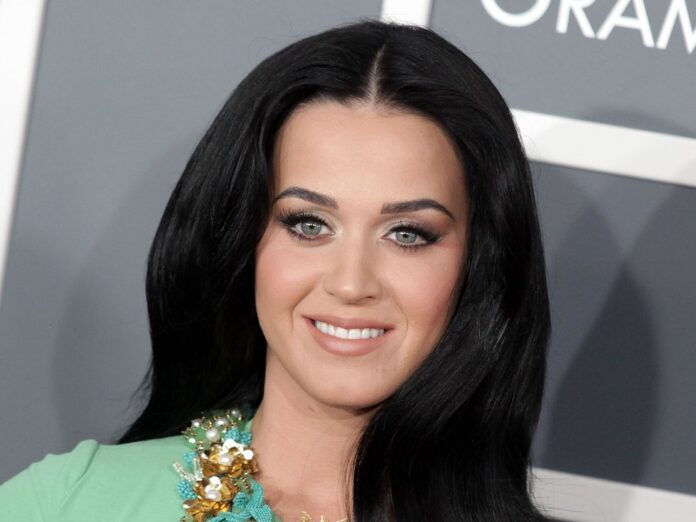 Katy Perry hat zwischen 2008 und 2020 fünf Alben veröffentlicht.