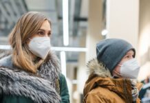 Die Münchner Kliniken raten "von O bis O" zum Tragen einer Maske in geschlossenen