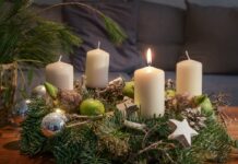 Am 3. Dezember wird die erste Kerze des Adventskranzes angezündet.