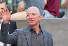 Jeff Bezos zählt zu den reichsten Menschen der Welt.