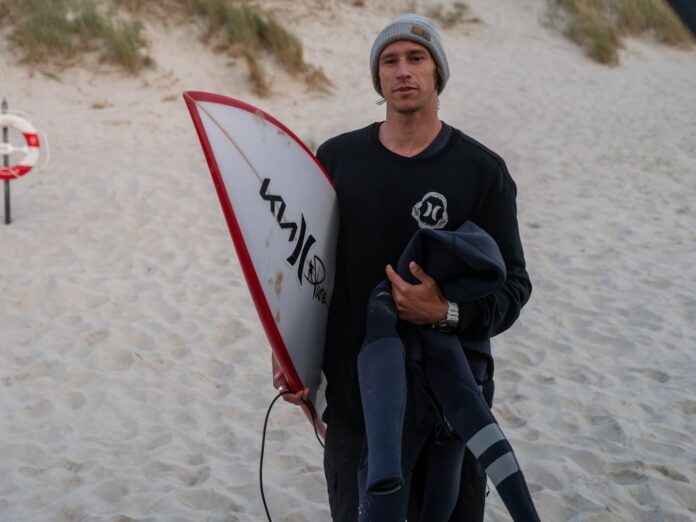 Finn Springborn ist deutscher Surfprofi.