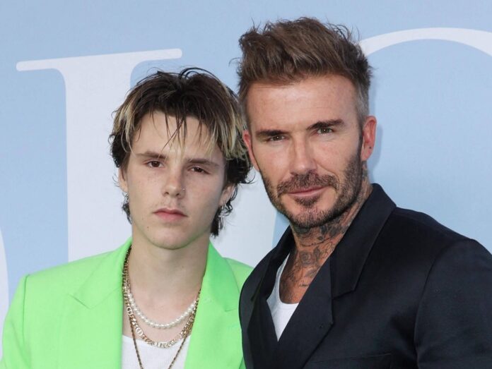 Teilen ihre Leidenschaft für Mode: Cruz Beckham und sein Vater David Beckham im Sommer bei der Dior Fashion Show in Paris.