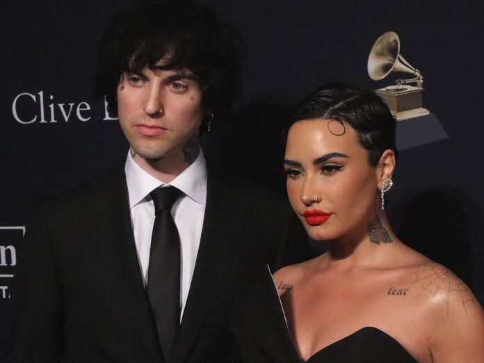 Jutes und Demi Lovato bei ihrem Red-Carpet-Debüt im Februar 2023.