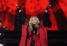 Madonna auf der Bühne.