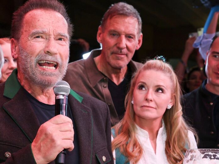 Arnold Schwarzenegger ist Stammgast: Der gebürtige Österreicher reist gerne aus Amerika zur Weisswurstparty im Stanglwirt an.