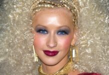 Christina Aguilera machten blauen Lidschatten in den Nuller Jahren zum Beauty-Phänomen.