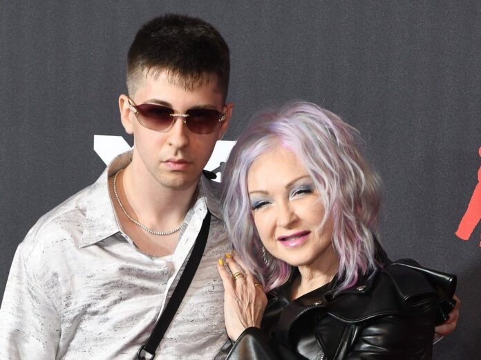 Cyndi Lauper mit ihrem Sohn Declyn bei den MTV Video Music Awards.