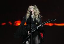 Madonna steht mit ihren 65 Jahren immer noch regelmässig auf der Bühne.