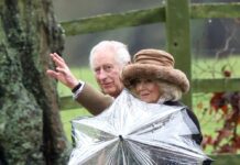 König Charles III. und Königin Camilla auf dem Weg zum Gottesdienst.