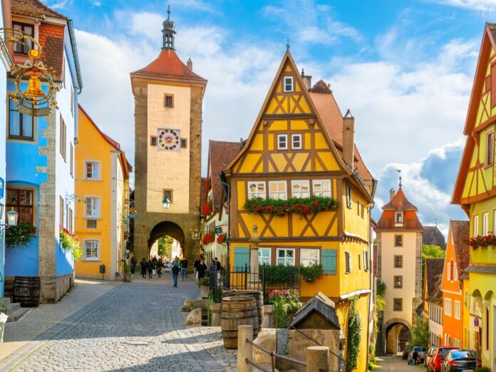 Rothenburg ob der Tauber ist eines der Highlights der Romantischen Strasse.