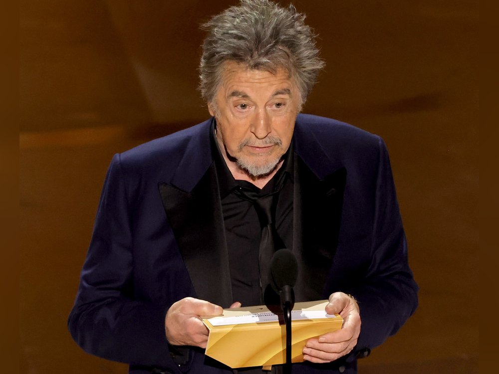 Al Pacino erklärte "Oppenheimer" auf denkbar unspektakulärste Weise zum grossen Gewinner des Abends.