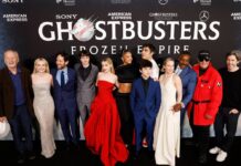 Alte und neue "Ghostbusters" bei der "Frozen Empire"-Premiere in New York zusammen auf dem roten Teppich.