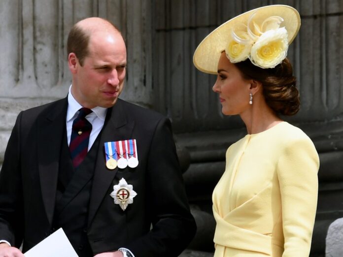 William und Kate galten bislang als Hoffnungs- und Sympathieträger der britischen Monarchie. Doch nun gerät ihr Image ins Wanken.