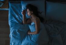 Schlafen Frauen wirklich schlechter als Männer?