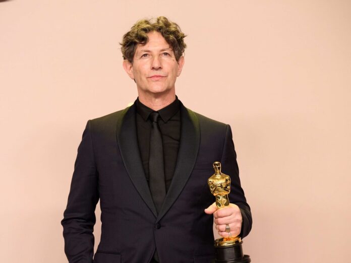Jonathan Glazer mit seinem Oscar für 
