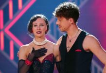 Tränenreicher Abschied: Ann-Kathrin Bendixen und Valentin Lusin sind bei "Let's Dance" ausgeschieden.