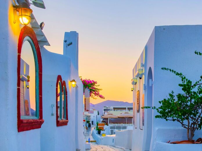 Eine der schönsten Inseln in Europa ist Santorin in der griechischen Ägäis.