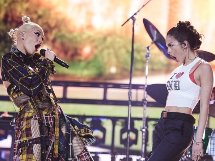 Gwen Stefani (l.) von No Doubt teilte sich die Bühne mit Olivia Rodrigo.