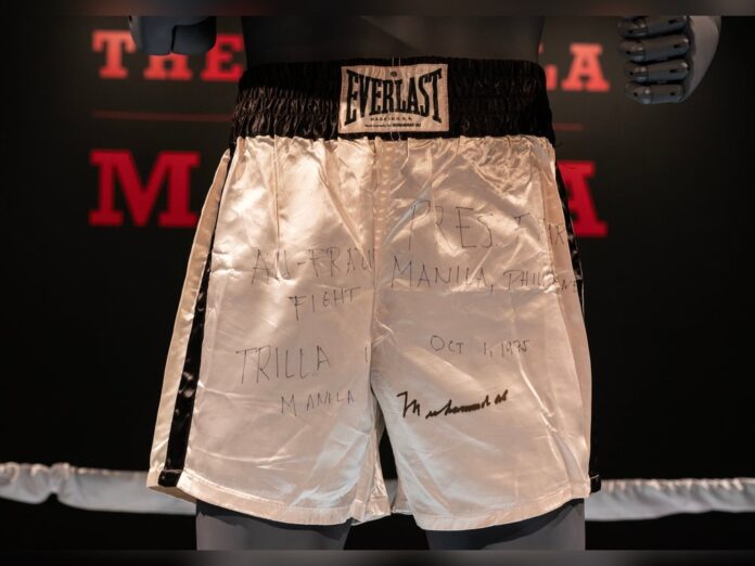 Die weisse Boxhose aus Muhammad Alis legendärem Boxkampf 
